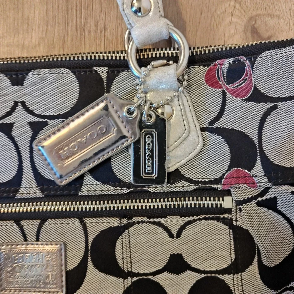 Coach Poppy Signature Heart Tote Women Large Black Grey Pink 18711 Canvas Bag